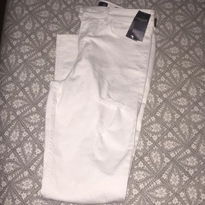 New never used White ripped style jeans